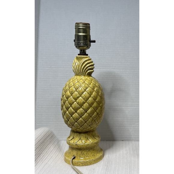 VTG Underwriters Laboratories Yellow Pineapple Ceramic Table Lamps - 2 MCM RETRO - Picture 7 of 16